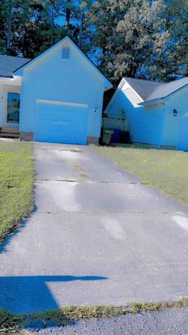 B1 Guest House Hope Mills Exterior foto