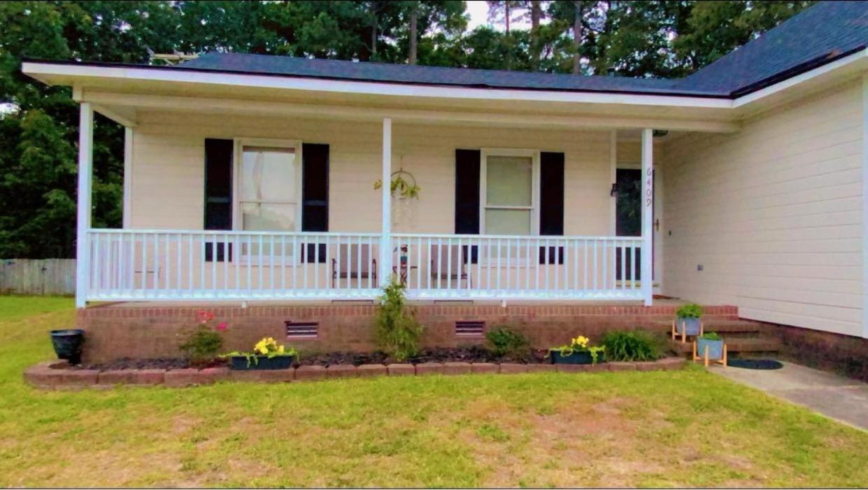 B1 Guest House Hope Mills Exterior foto